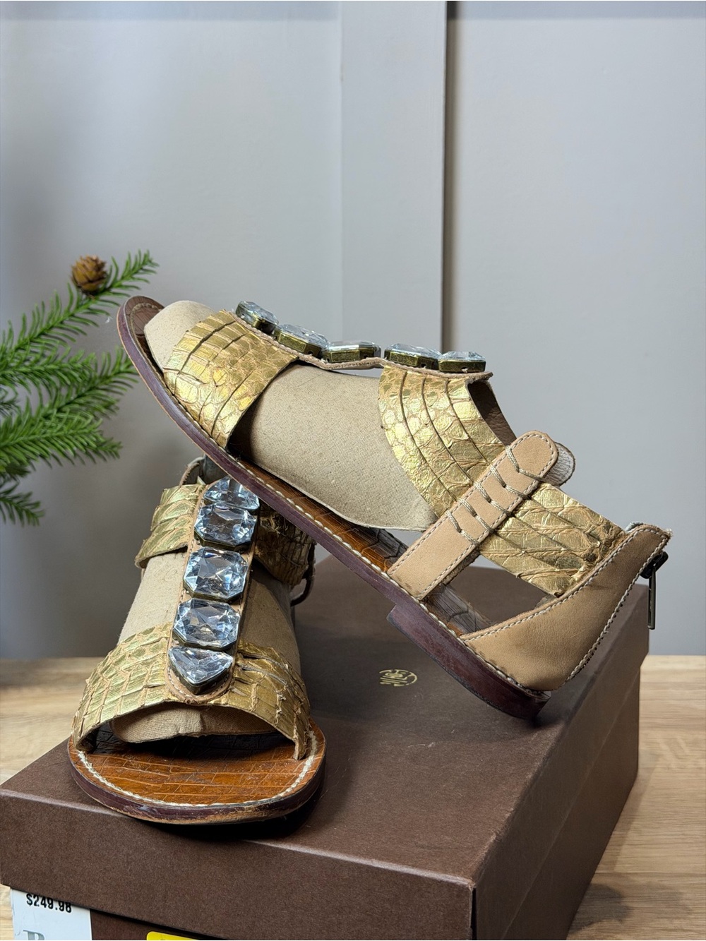 SAM EDELMAN Women's Size 8M Gold Jewel Gladiator Sandals EUC!